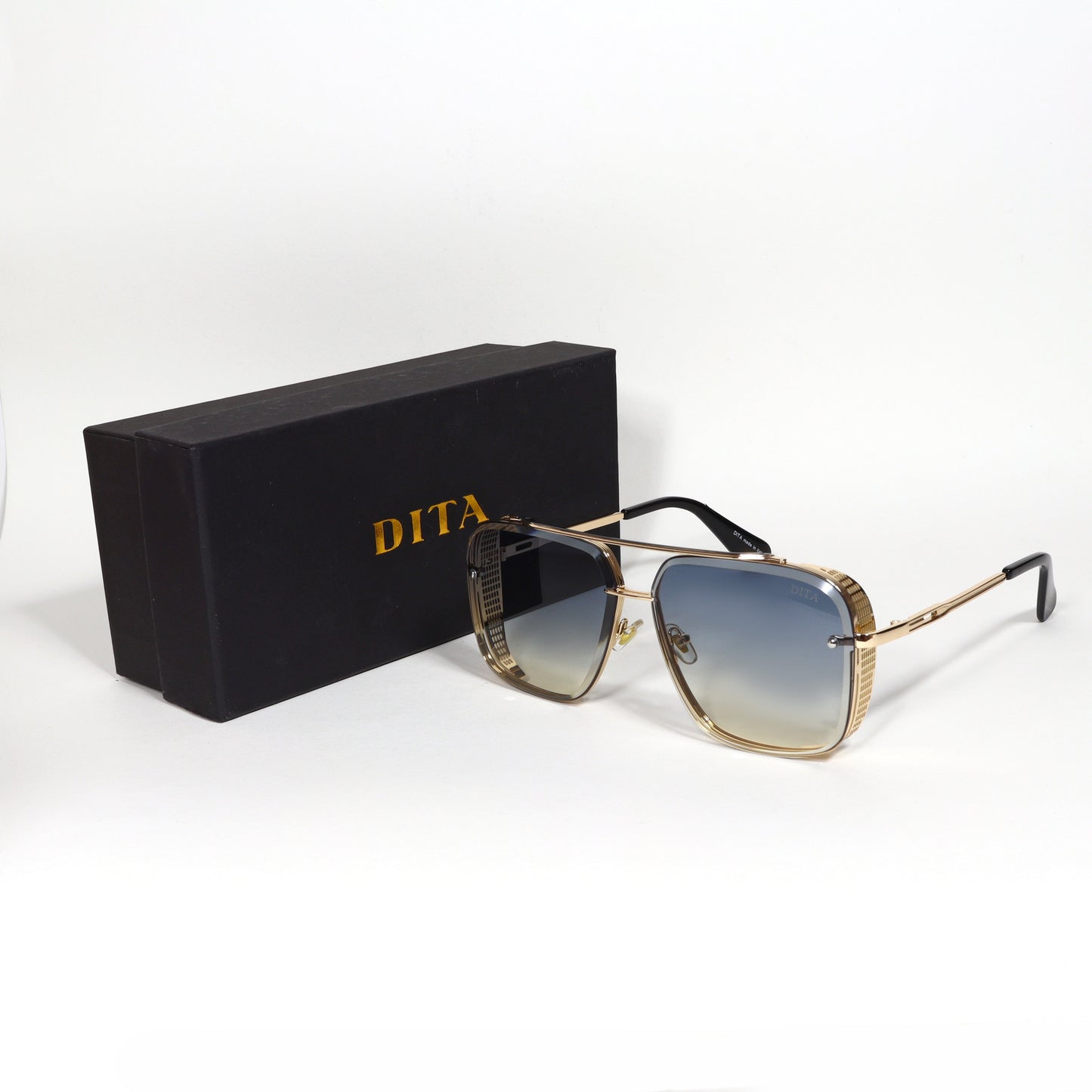 Dita - DT07