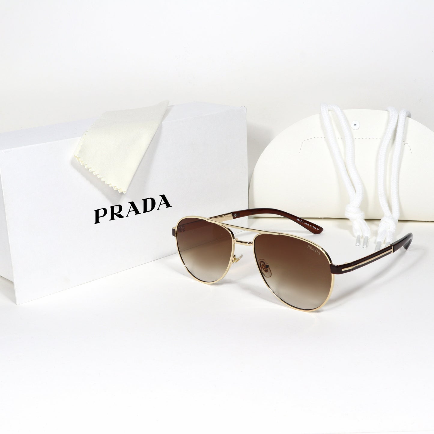 Prada - PR02