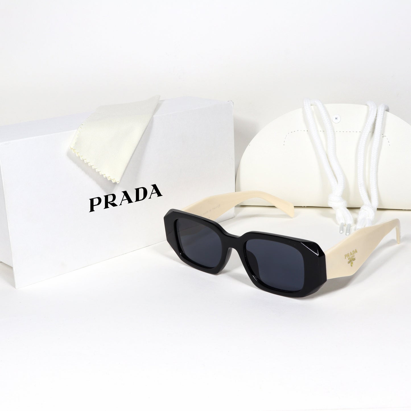 Prada - PR13