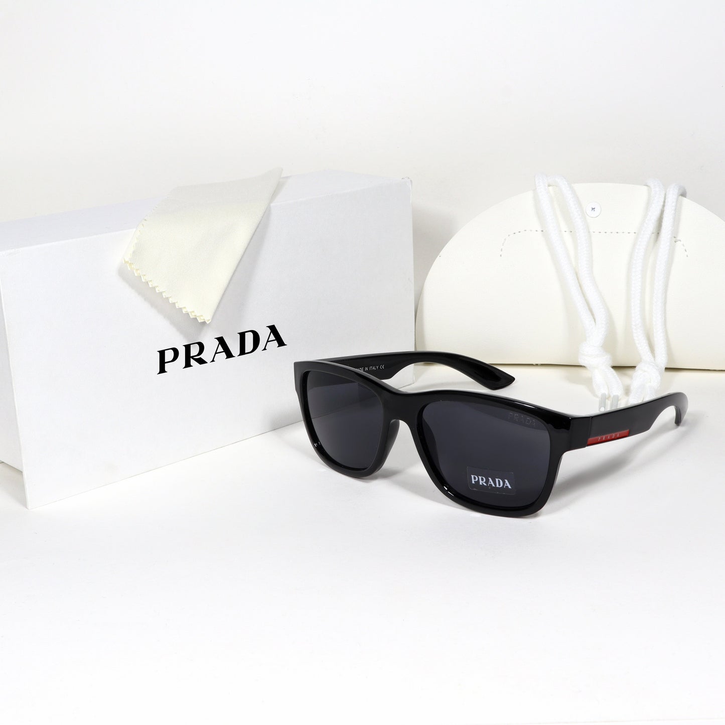 Prada - PR15
